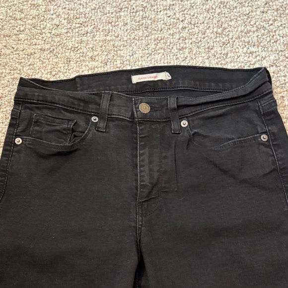 Levi's Women's Black Straight Leg Jeans - Picture 2 of 5